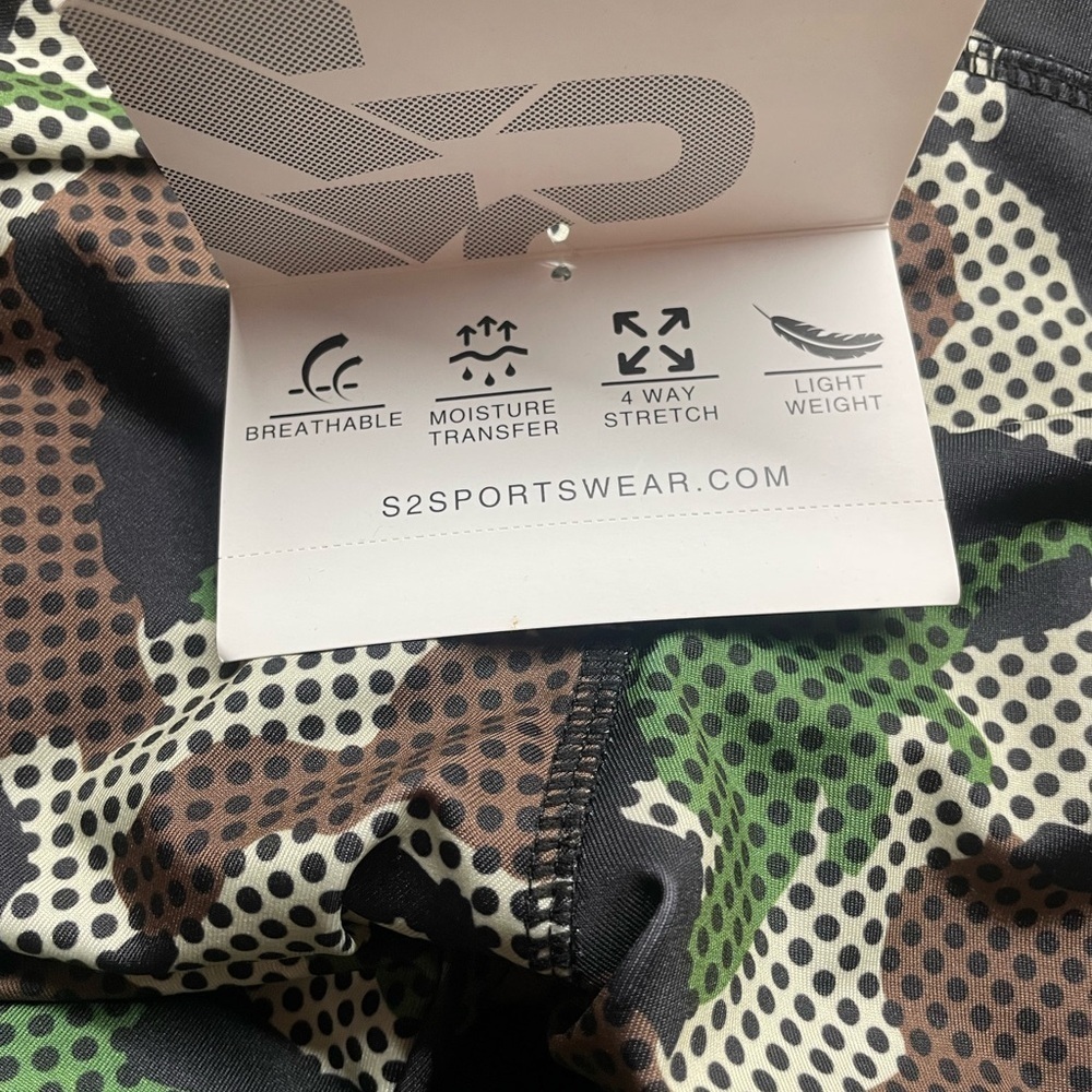 S2 sport Capri length medium camouflage work out leggings - Picture 5 of 7
